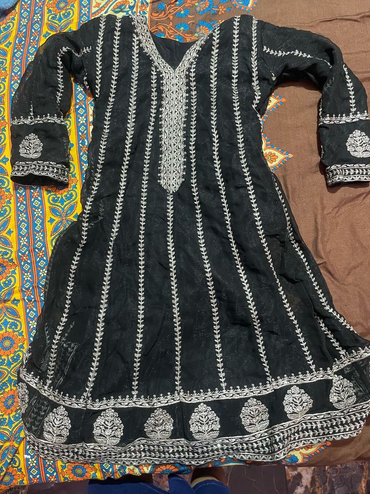 Elegant Black Embroidered Kurta Set