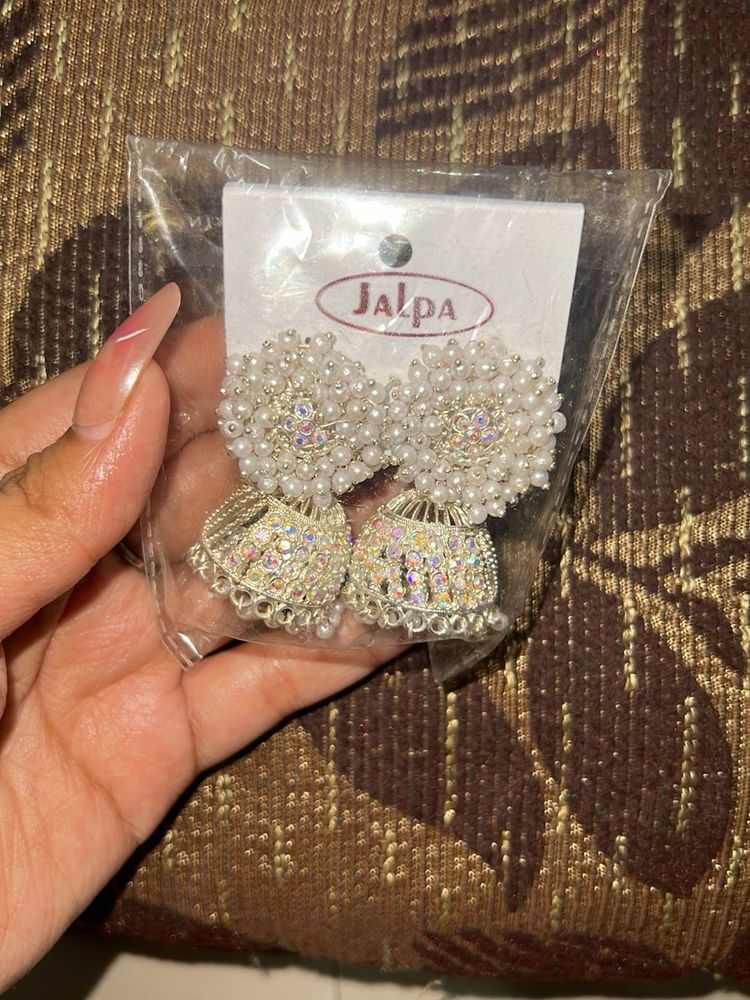 White pearl jhumka 🦢✨