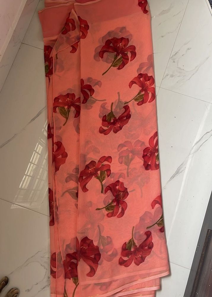 Beautiful Vintage Bollywood Floral Print Saree