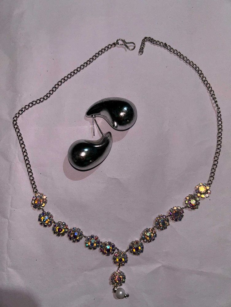 Elegant Necklace and Earring Set