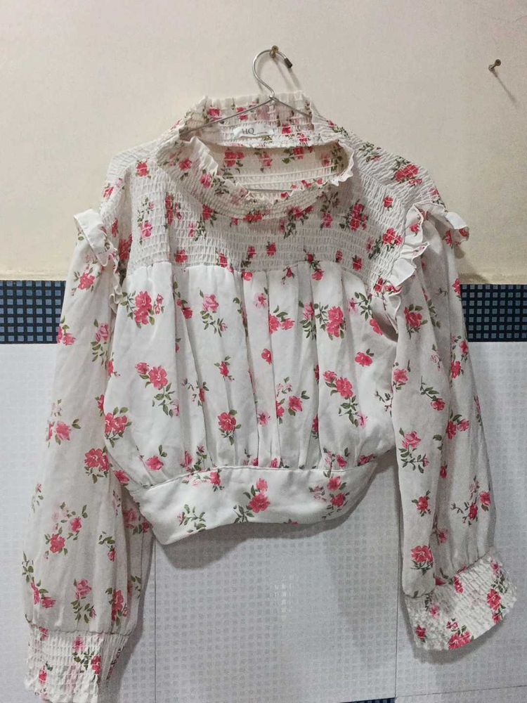 Floral Smocked Neck Crop Top