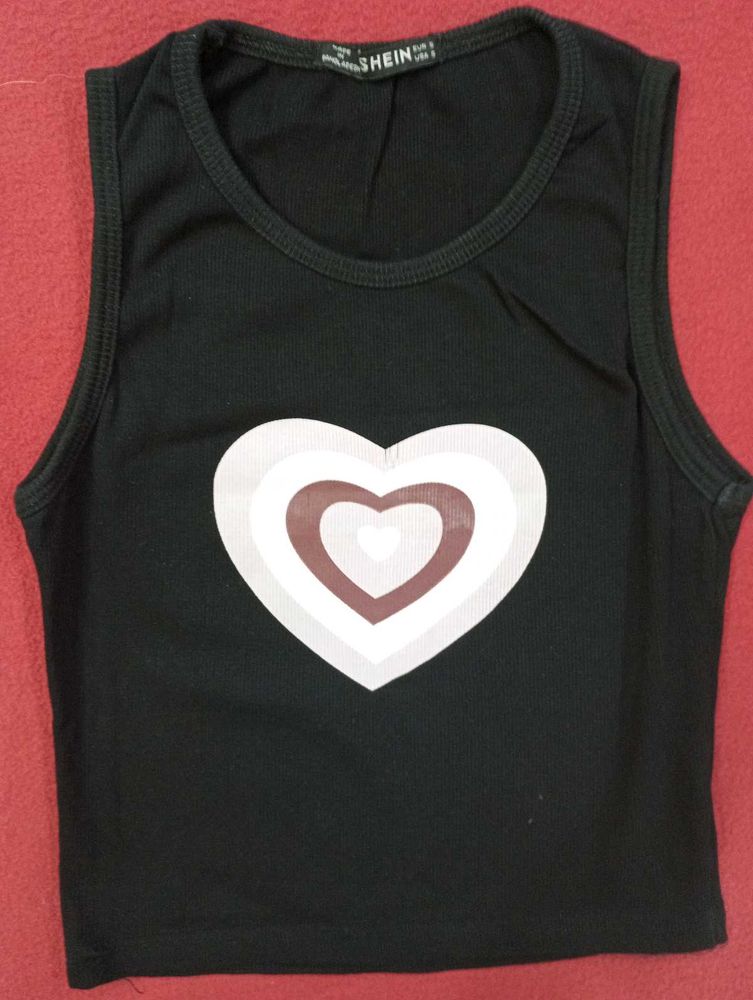 Black Heart Graphic Tank Top