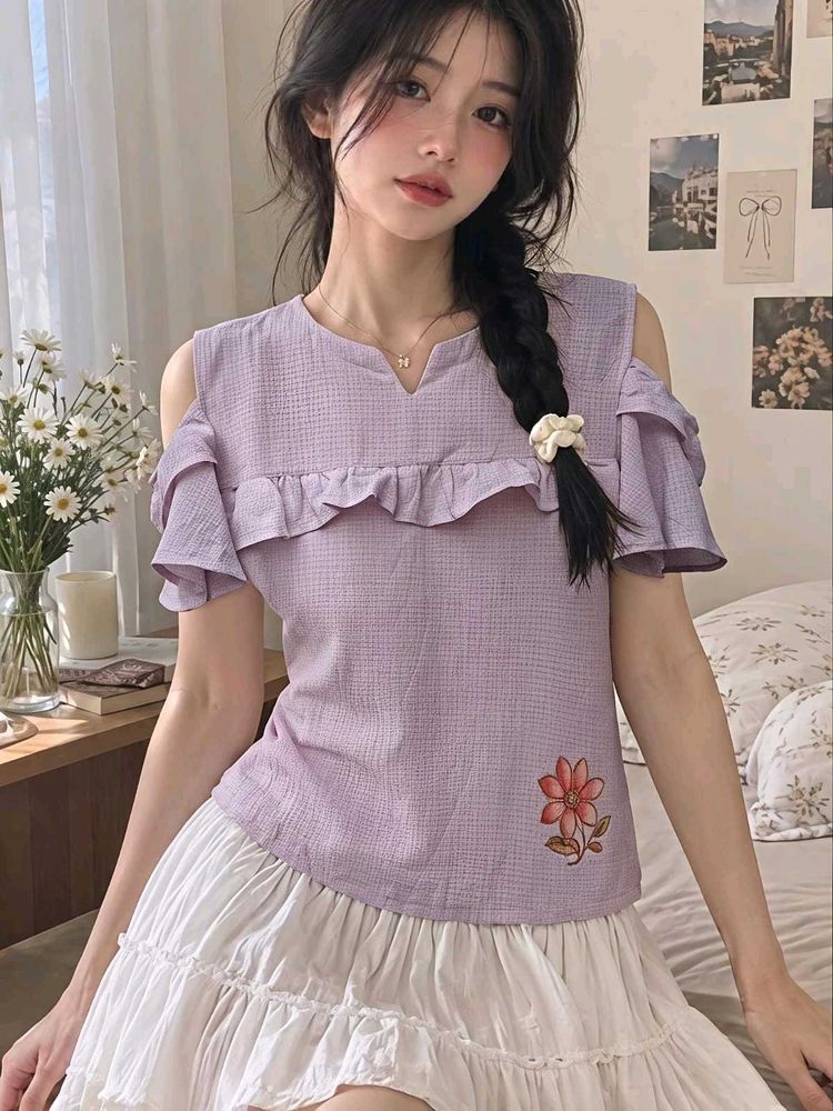 New with tag Chic Ruffled Cold Shoulder Top