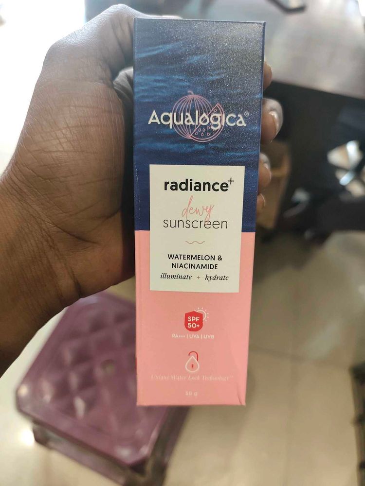 Aqualogica Radiance+ Dewy Sunscreen