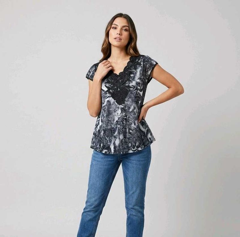 Stylish Black &amp; White Print Top with Lace Detail