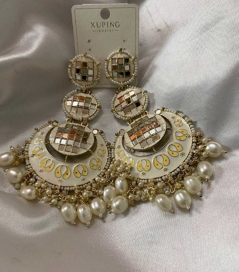 kundun Earrings