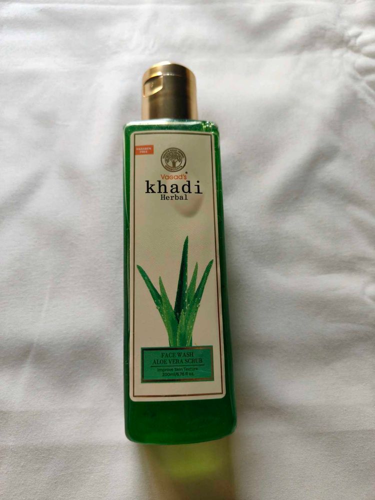 Khadi Herbal Aloe Vera Face Wash Scrub