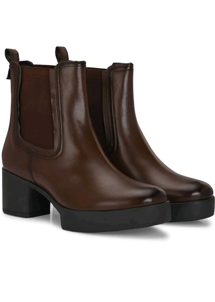 Stylish Brown Heeled Boots