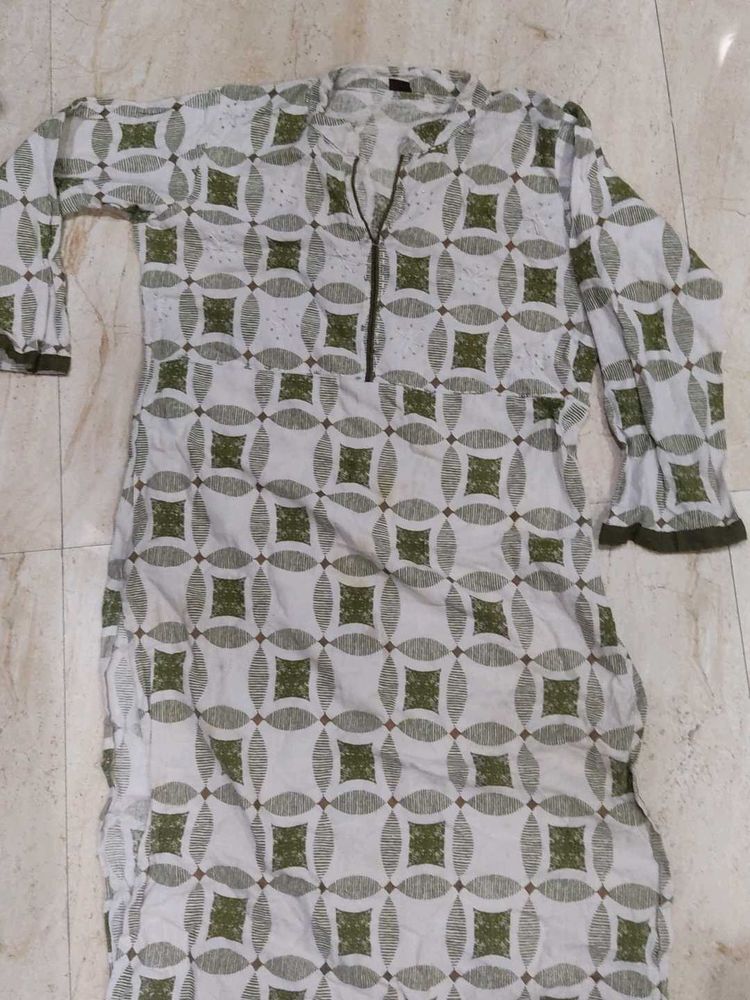 White &amp; Green Geometric Print Tunic