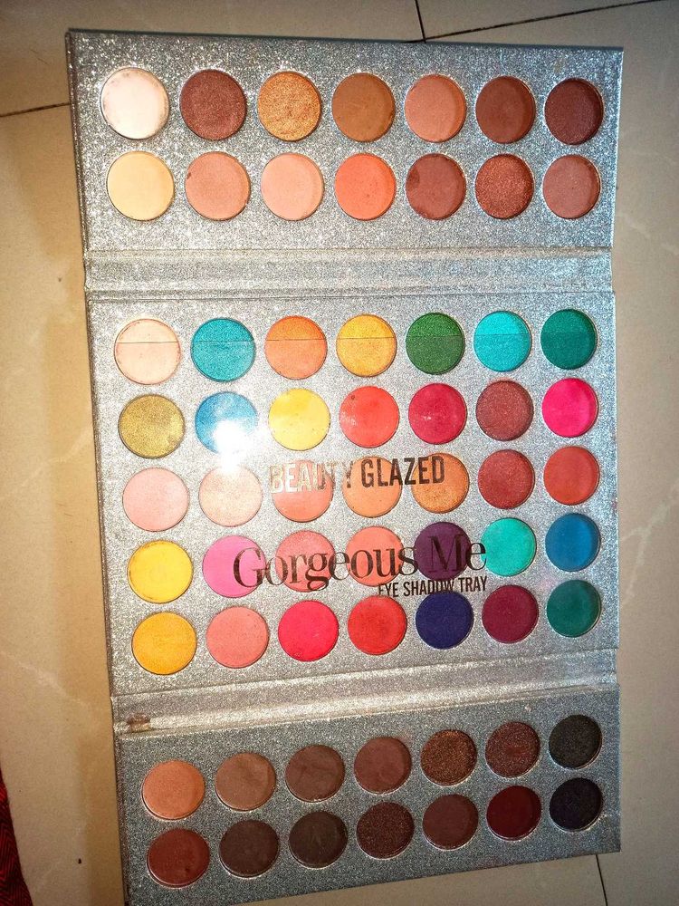 Gorgeous Me Eyeshadow Palette