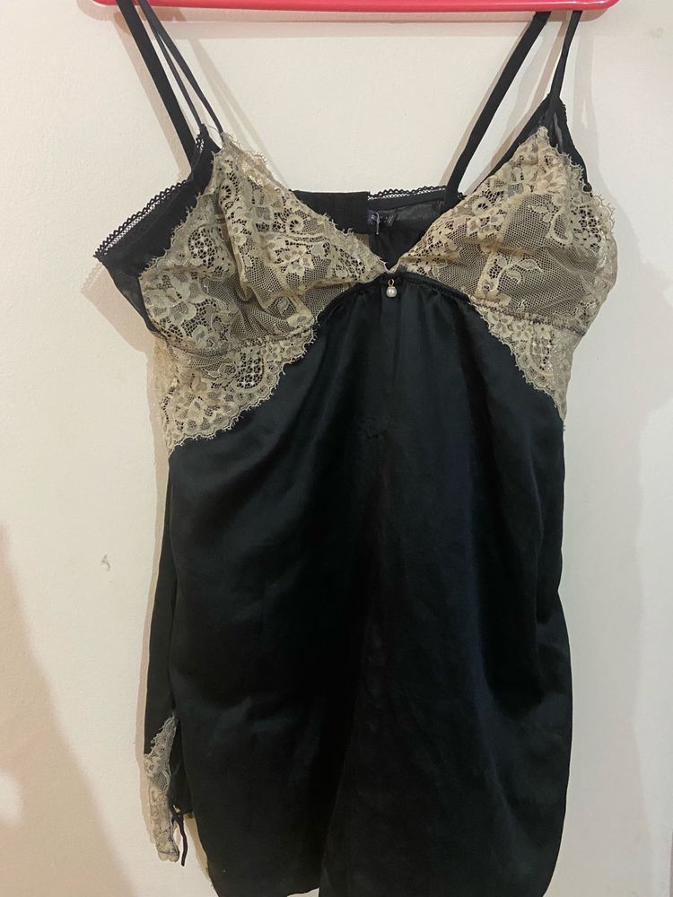 Gorgeous black slik night dress
