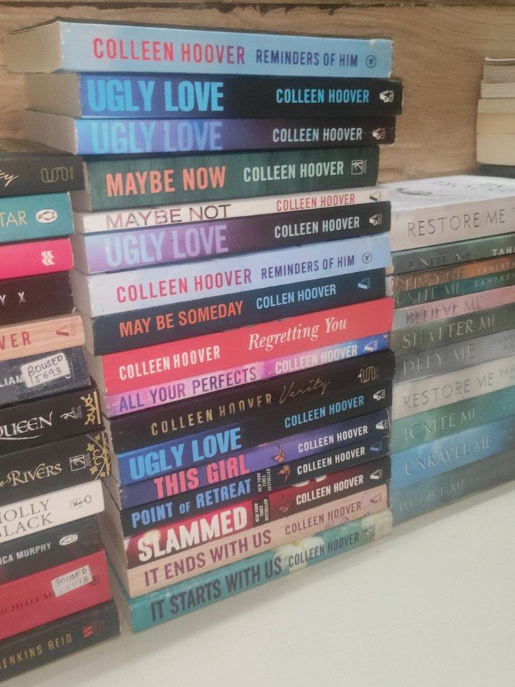Colleen Hoover Ana Huang Stephanie Meyer