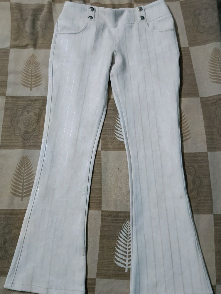 White Pant 🤍🐻‍❄️