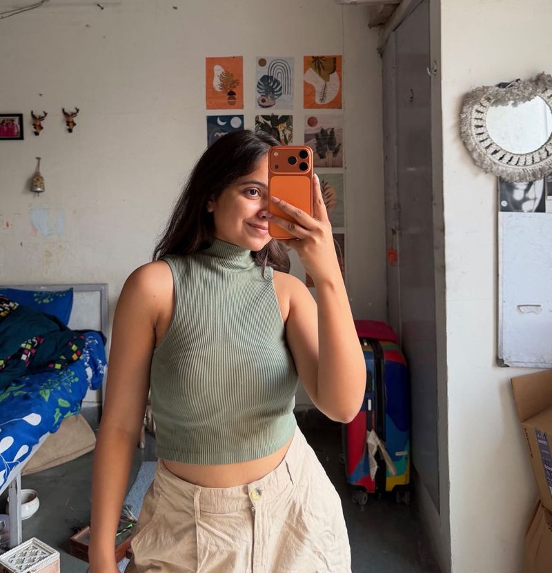 Ribbed Turtleneck Sleeveless Crop Top