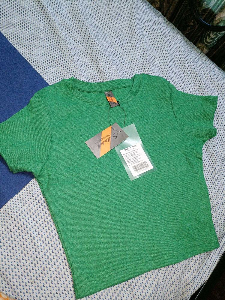Green Crop Top 🎀