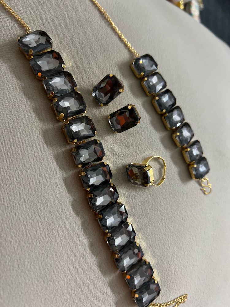 Elegant Grey Stone Jewellery Set