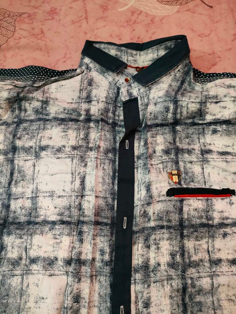 Abstract Checked Button-Down Shirt
