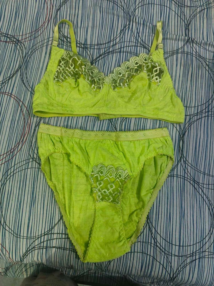 Vibrant Lime Green Lace Lingerie Set
