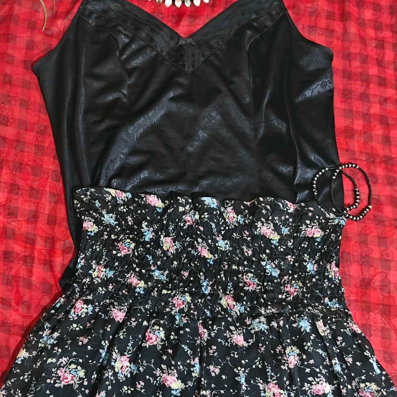 Chic Black Floral Self Print Cami top