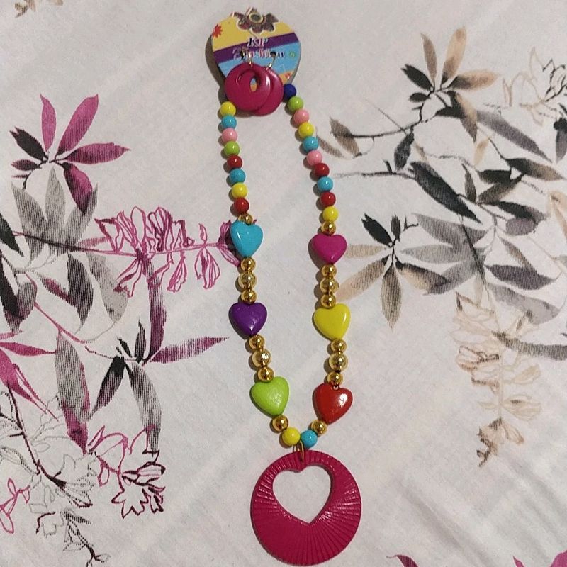 Multicolored necklace set for kids