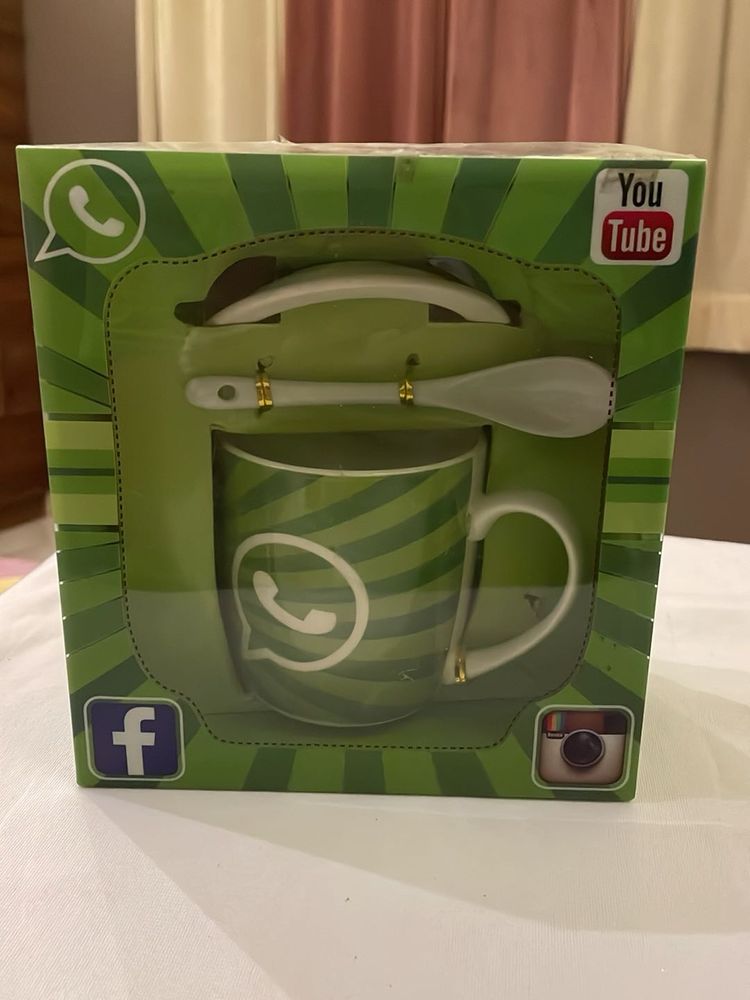 WhatsApp Mug Set - New in Box!
