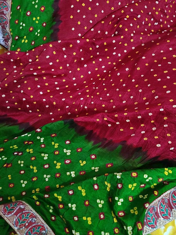 Authentic Vibrant Bandhani Silk Dupatta