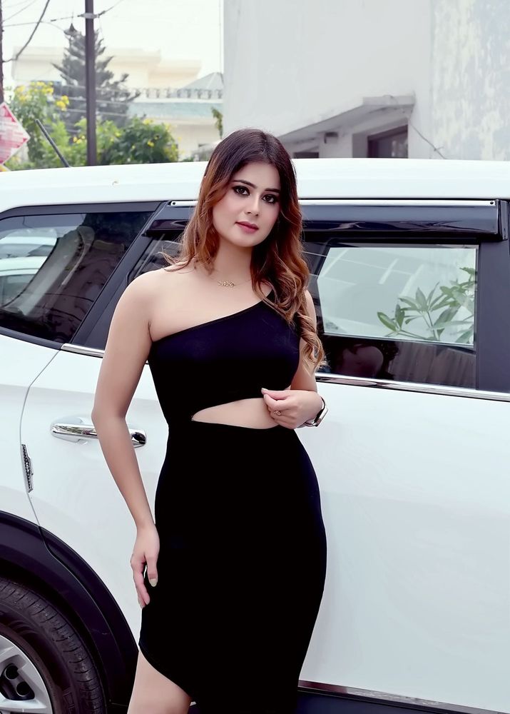 Chic Black One-Shoulder Cutout Dress