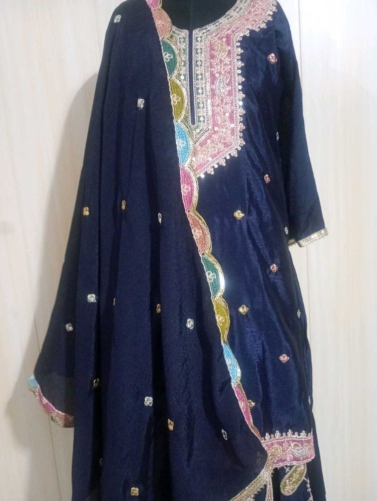 Embroidered Navy Blue Kurta Set