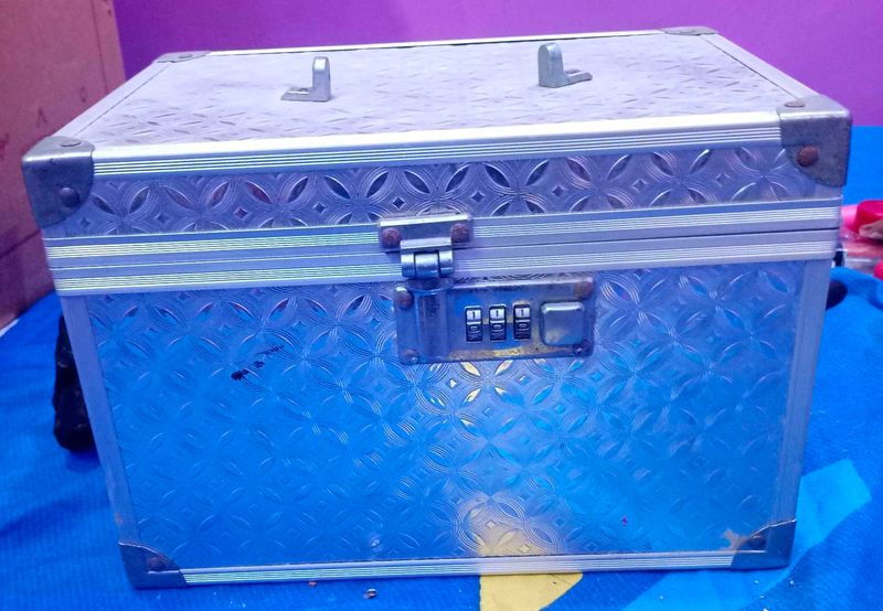 Vintage Silver makeup Vanity Storage Box