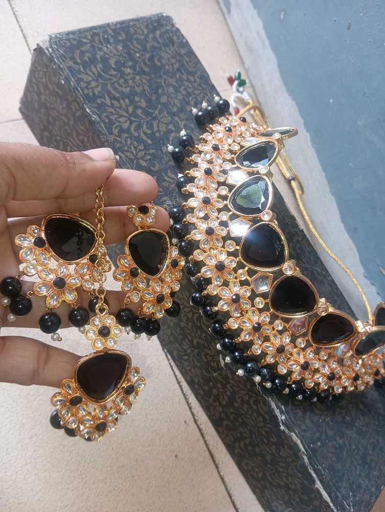 New Choker Set