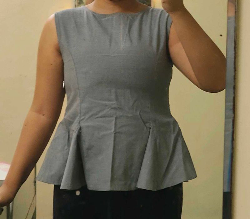 Gray peplum short and pants