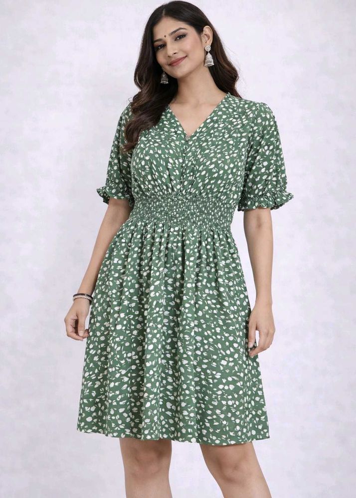new Green &amp; White Print Casual Dress