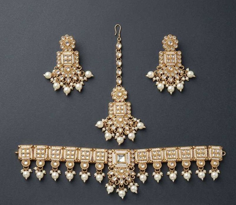 Exquisite Pearl &amp; Kundan Jewelry Set