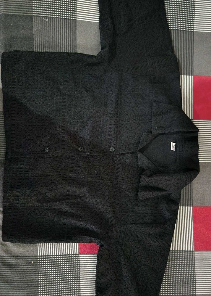 Black women's short length shirt