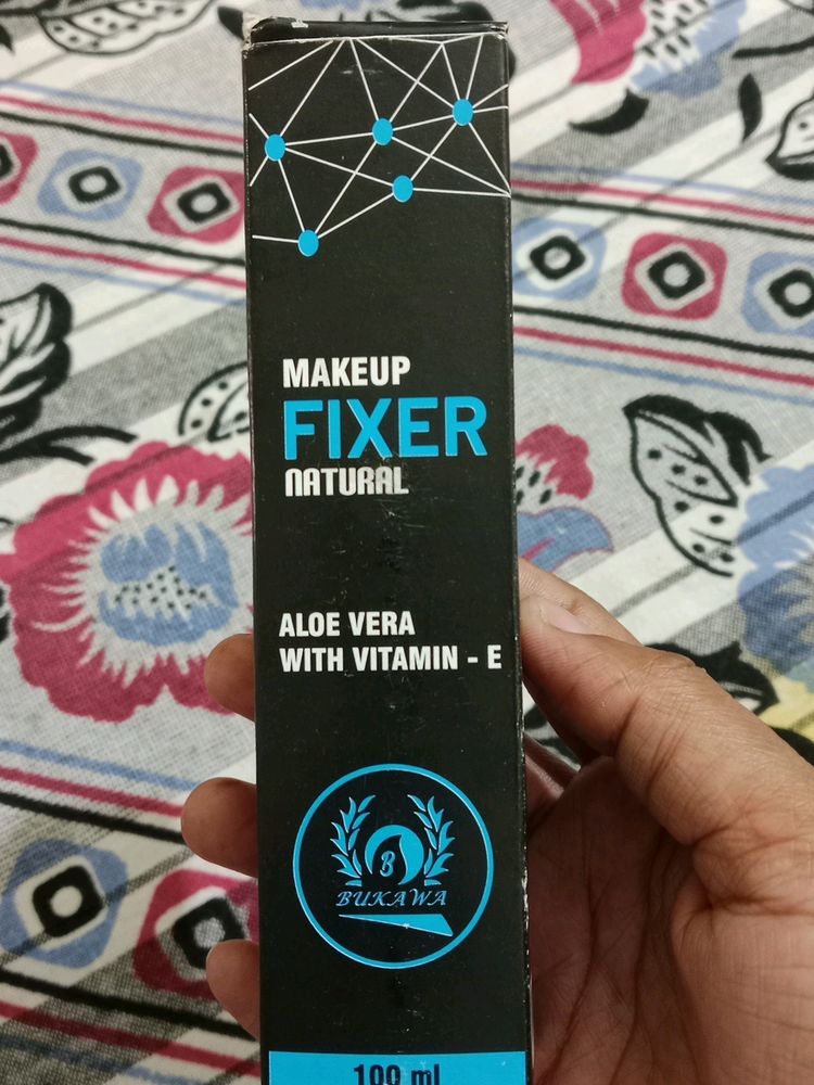 Makeup fixer