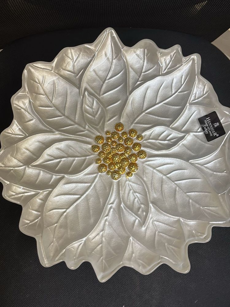 Vintage Flower fruit Holder,  Trinket Metal Dish