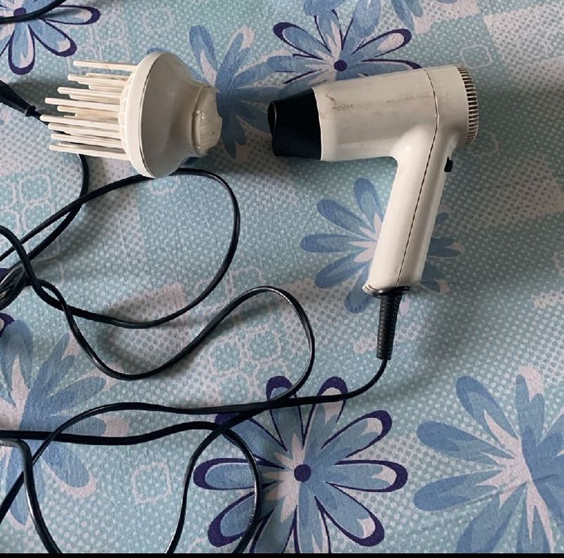 Braun Hair Dryer With Attachment
