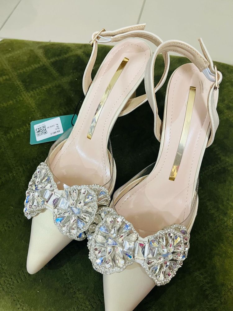 Women > Heels & Wedges | Ivory Bow Heels Rs 1450 FIXED PRICE No BARGAIN ...