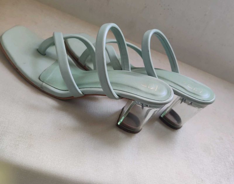 Clear Pastel Green Heels 💚