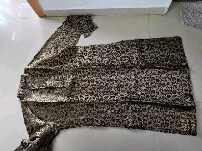 Elegant Floral Print Kurta