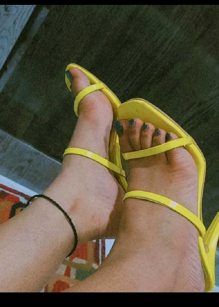 Beautiful Green Heels 👡
