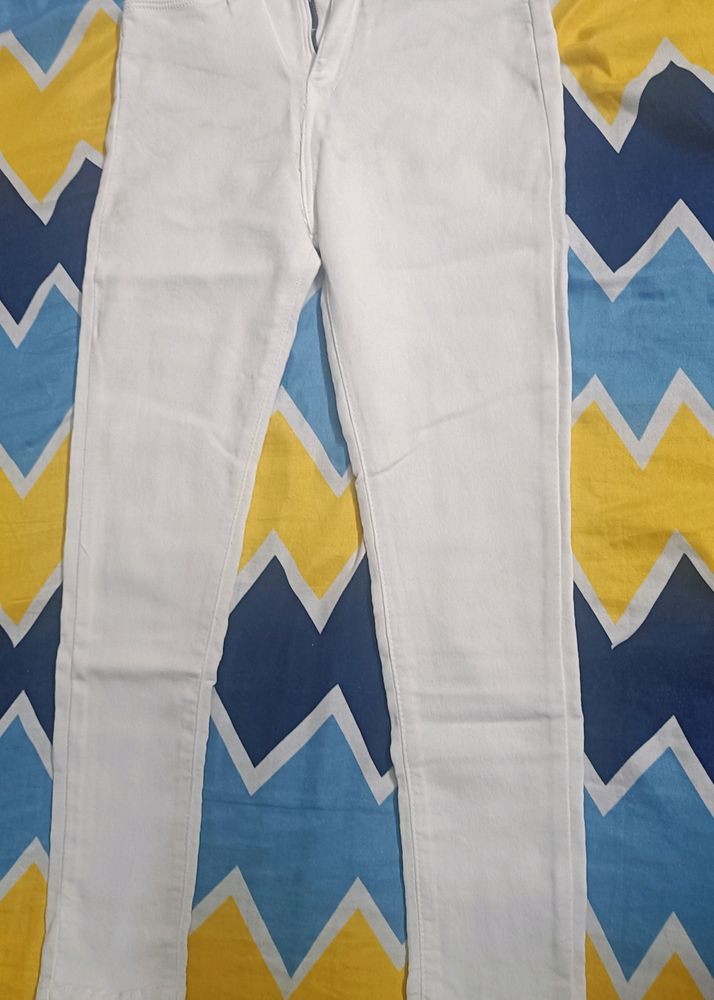 Classic White Skinny Jeans