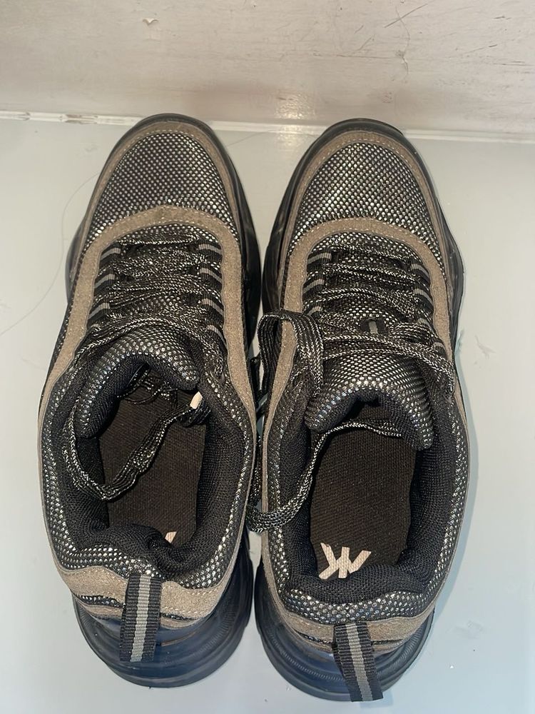 Stylish Women's Sneakers