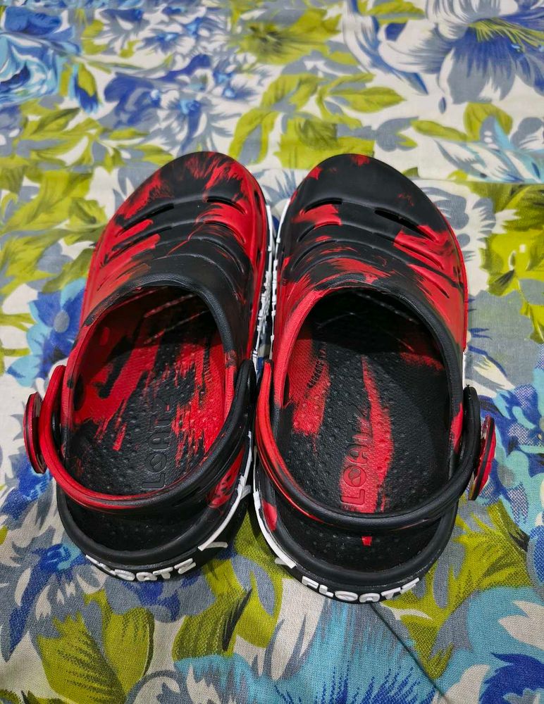 Floatz by Bata Kids Printed and Lightweight Clogs