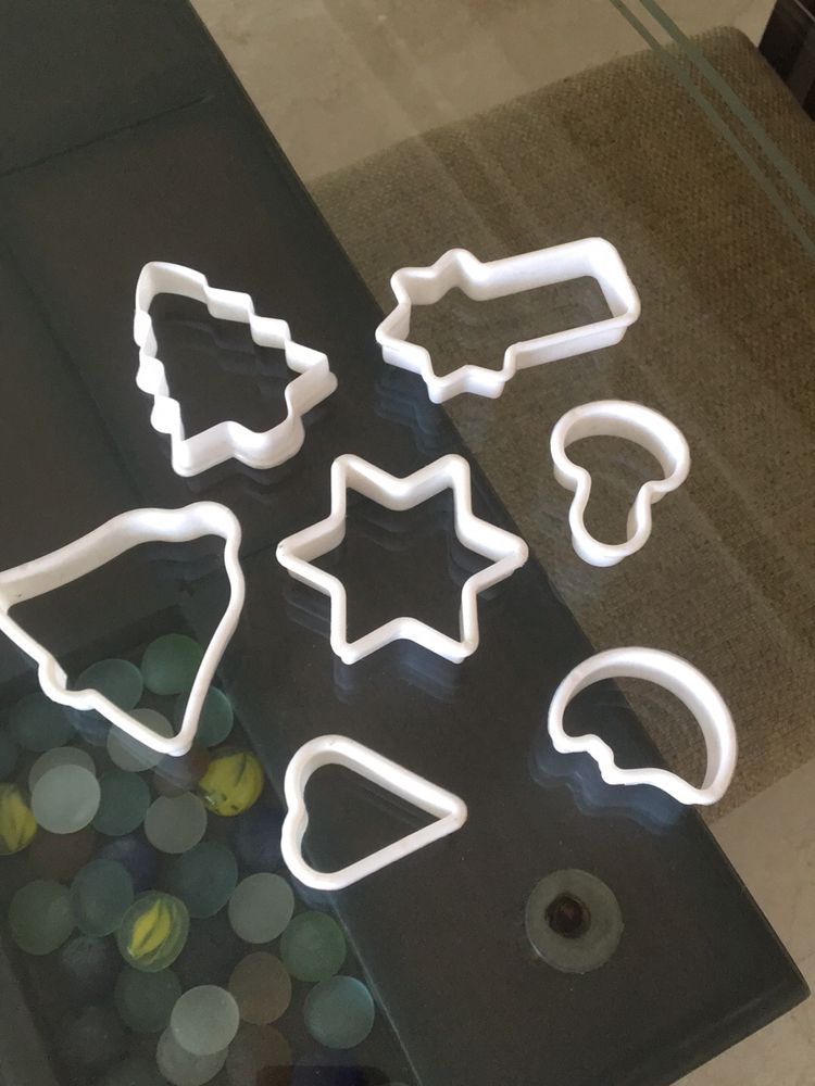 set of 7 cookie cutters in Christmas theme