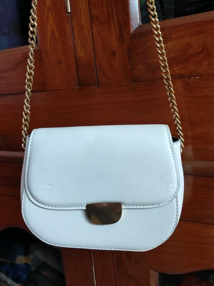 Branded Chic White Crossbody Bag