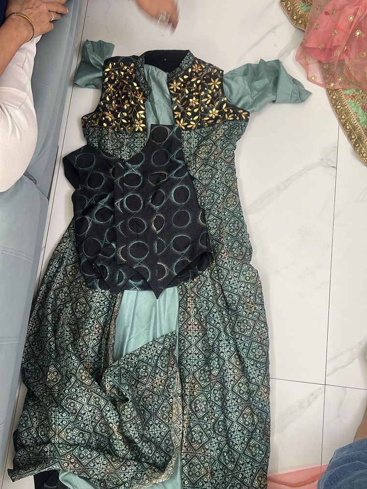 Embroidered Kurta Set (3 piece)