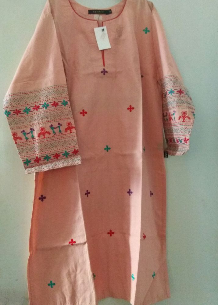 Peach Hand Embroidery Kurta With Flaws