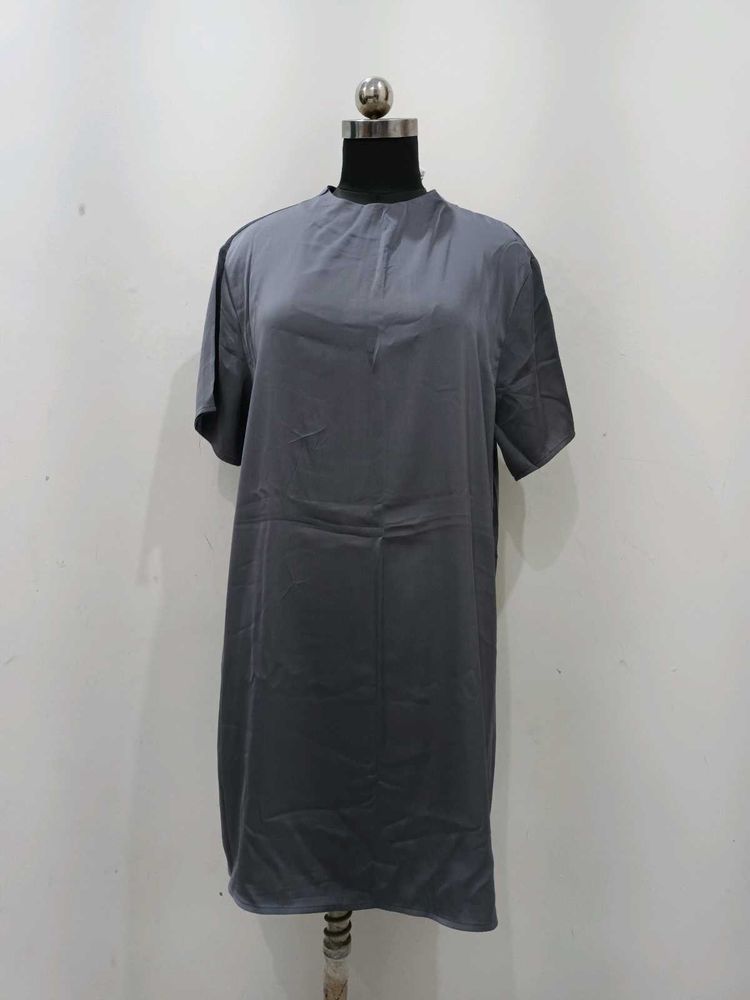 h&amp;mChic Grey Shift Dsatin dress