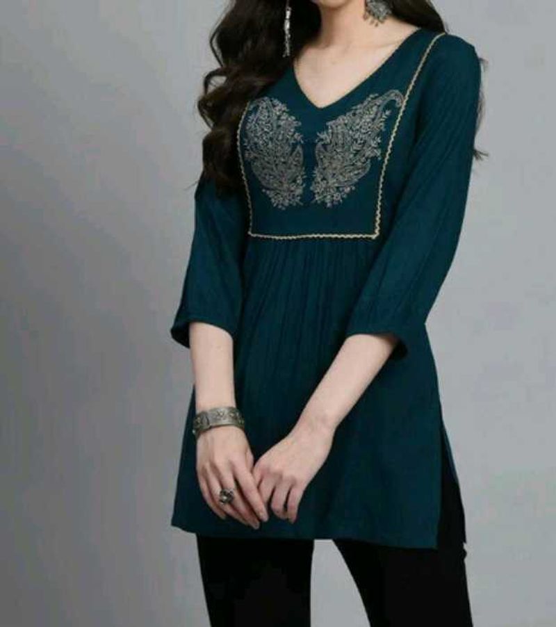 Stylish Teal Embroidered Kurta